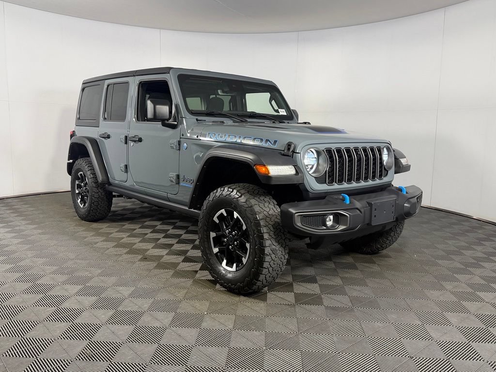 Used 2024 Jeep Wrangler Unlimited Rubicon 4xe w/ Technology Group AWD/4WD image 3