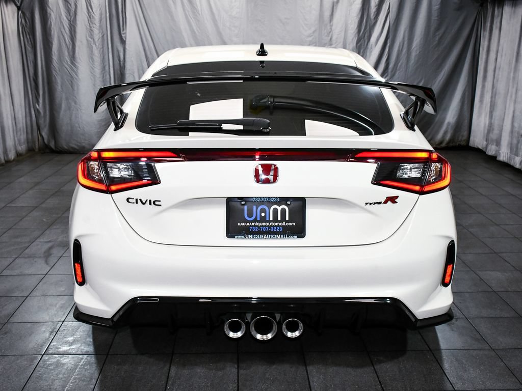Used 2025 Honda Civic Type R image 5