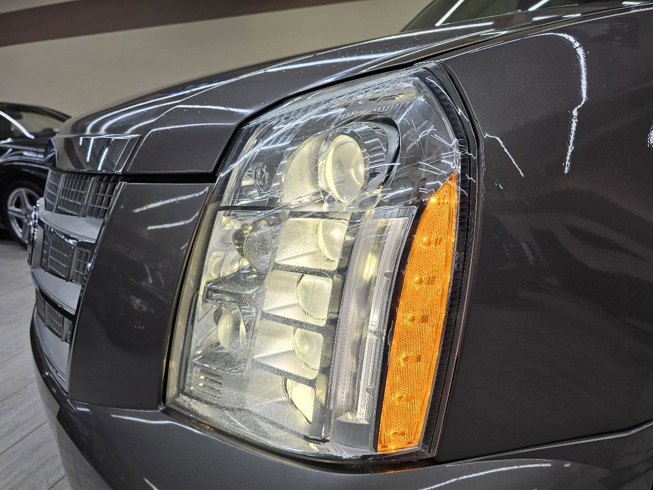 Used 2014 Cadillac Escalade Platinum AWD/4WD image 10