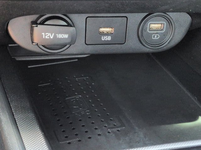 Used 2021 Hyundai Elantra Limited w/ Cargo Package FWD image 22