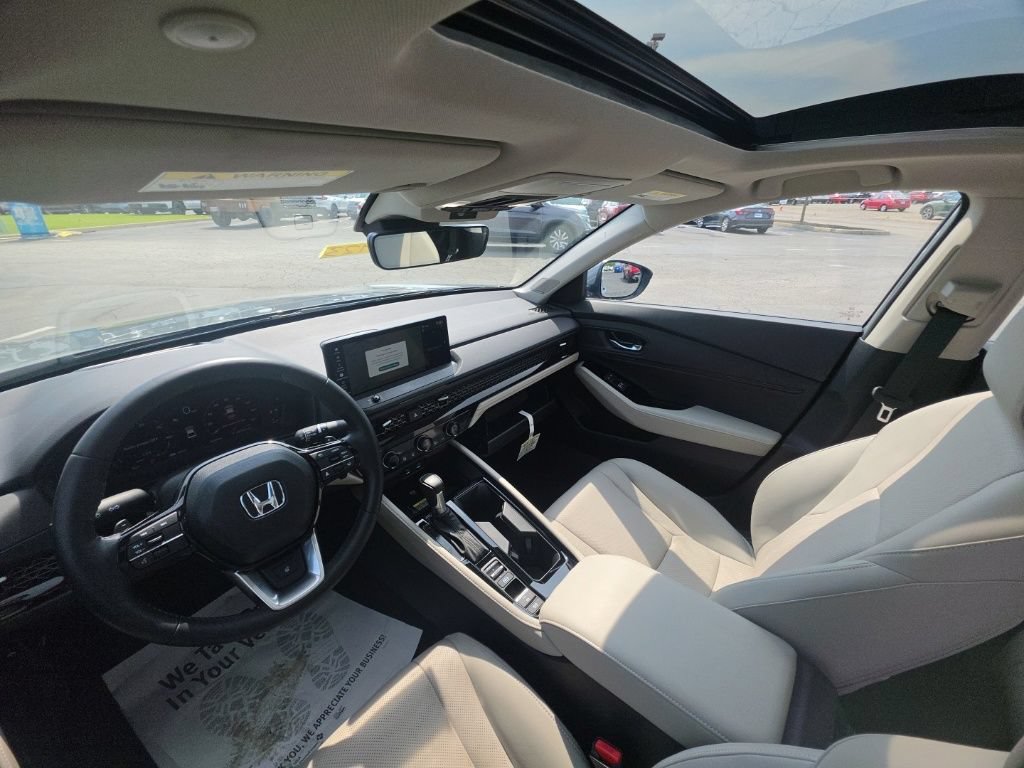 Used 2025 Honda Accord Touring image 27