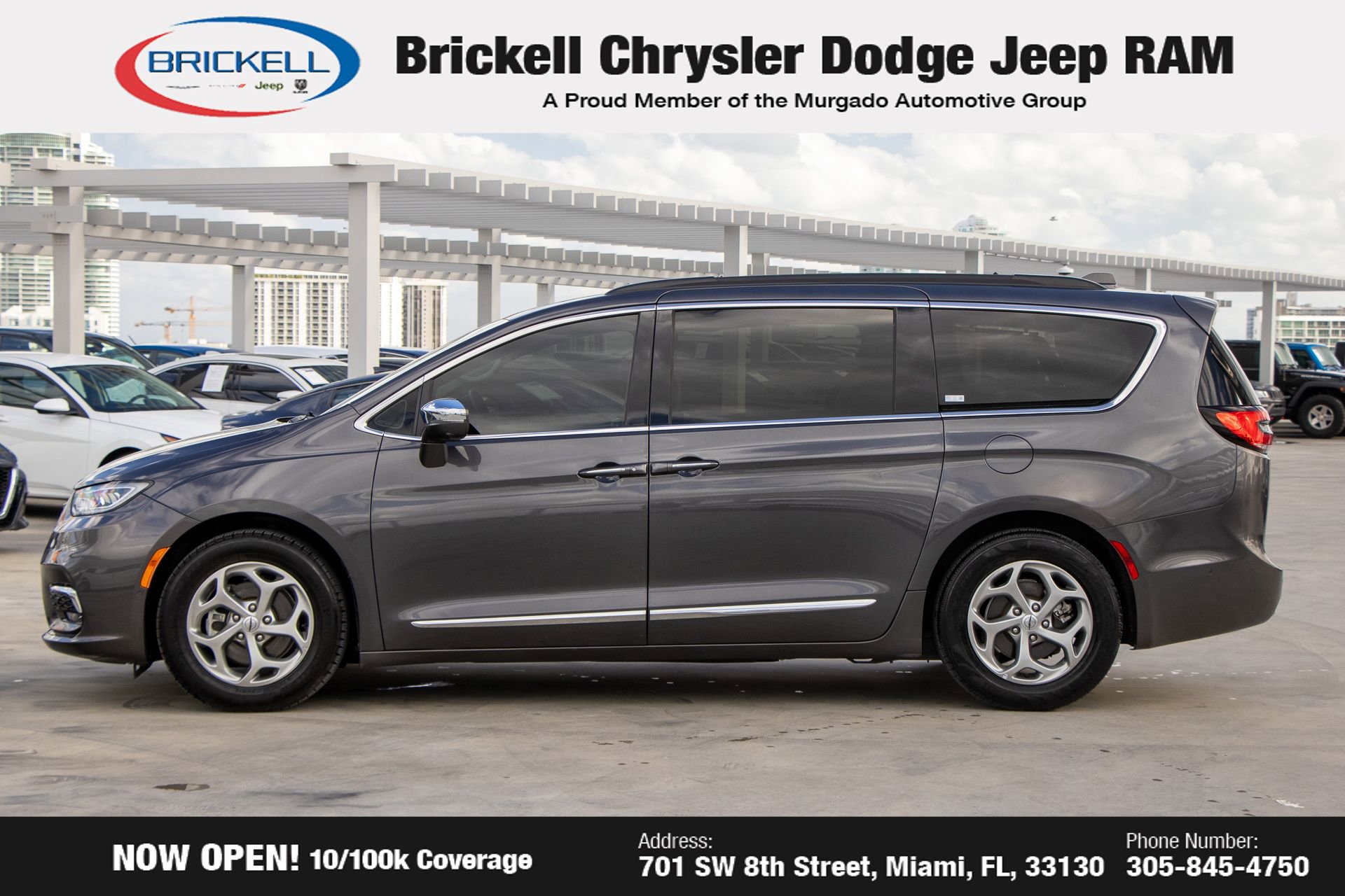 Used 2022 Chrysler Pacifica Limited image 8