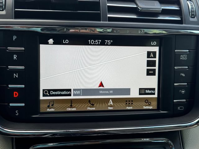 Used 2018 Lincoln Continental Reserve AWD/4WD image 30