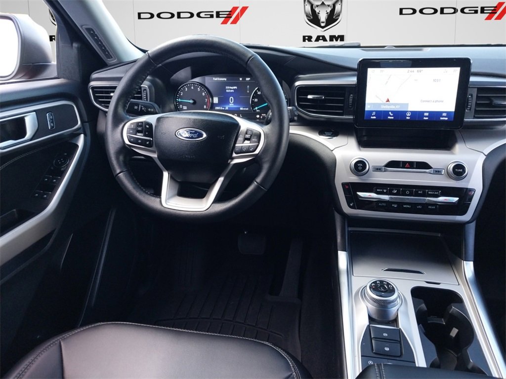 Used 2024 Ford Explorer XLT w/ Equipment Group 202A image 10