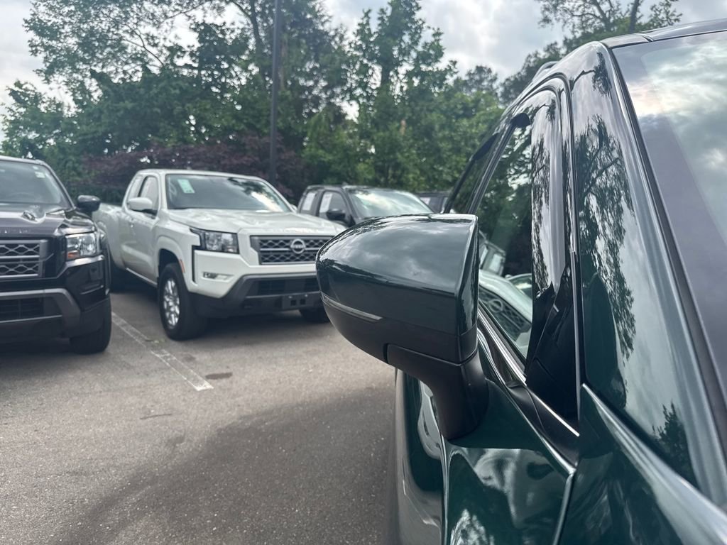 Used 2023 Nissan Pathfinder SL w/ SL Premium Package AWD/4WD image 39