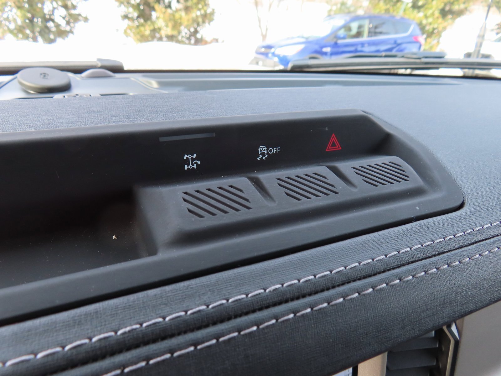 Used 2025 Ford Bronco Outer Banks image 22