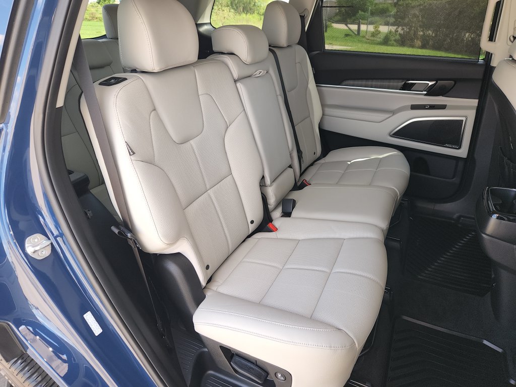 Used 2025 Kia Telluride SX FWD image 16