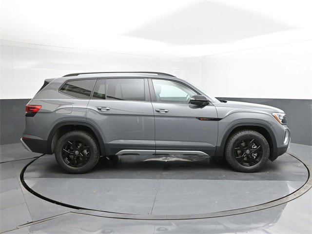 New 2025 Volkswagen Atlas Peak Edition SE image 26