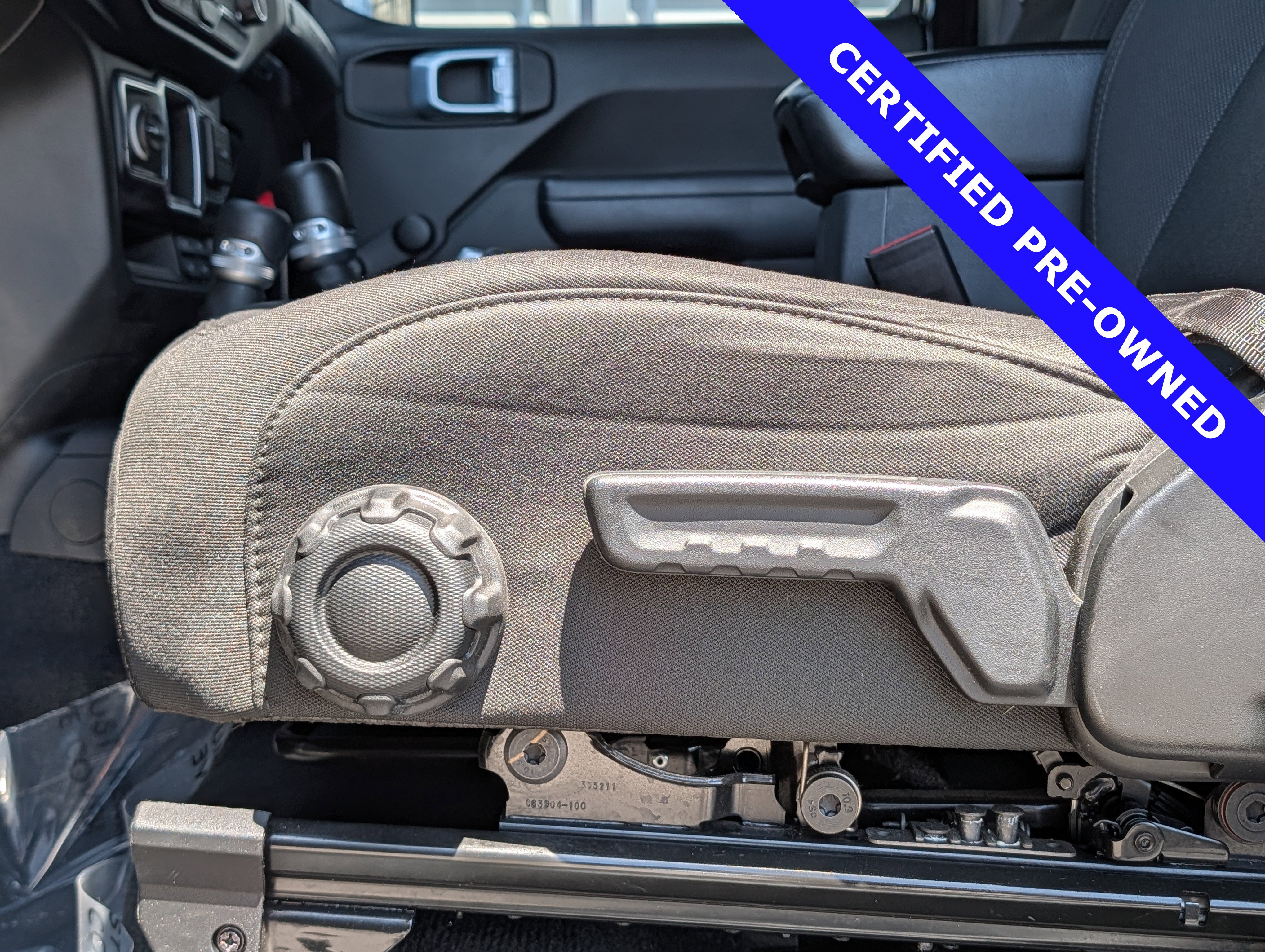 Used 2022 Jeep Wrangler Sport AWD/4WD image 16
