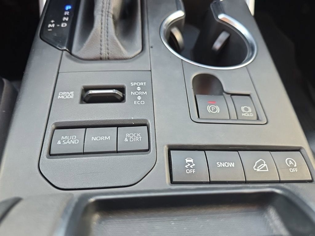 Used 2022 Toyota Highlander XLE image 30