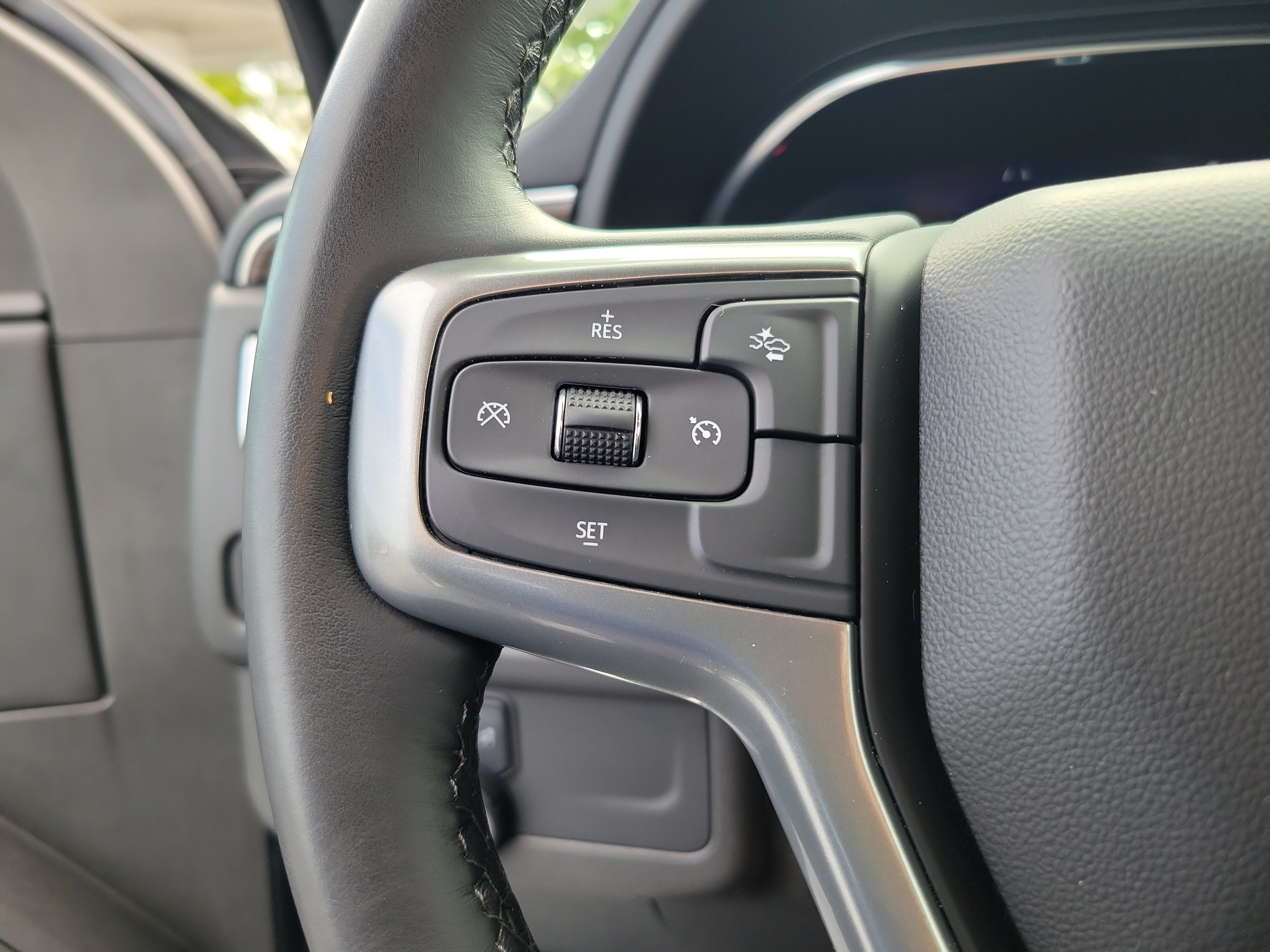 Used 2022 Chevrolet Suburban Z71 AWD/4WD image 20
