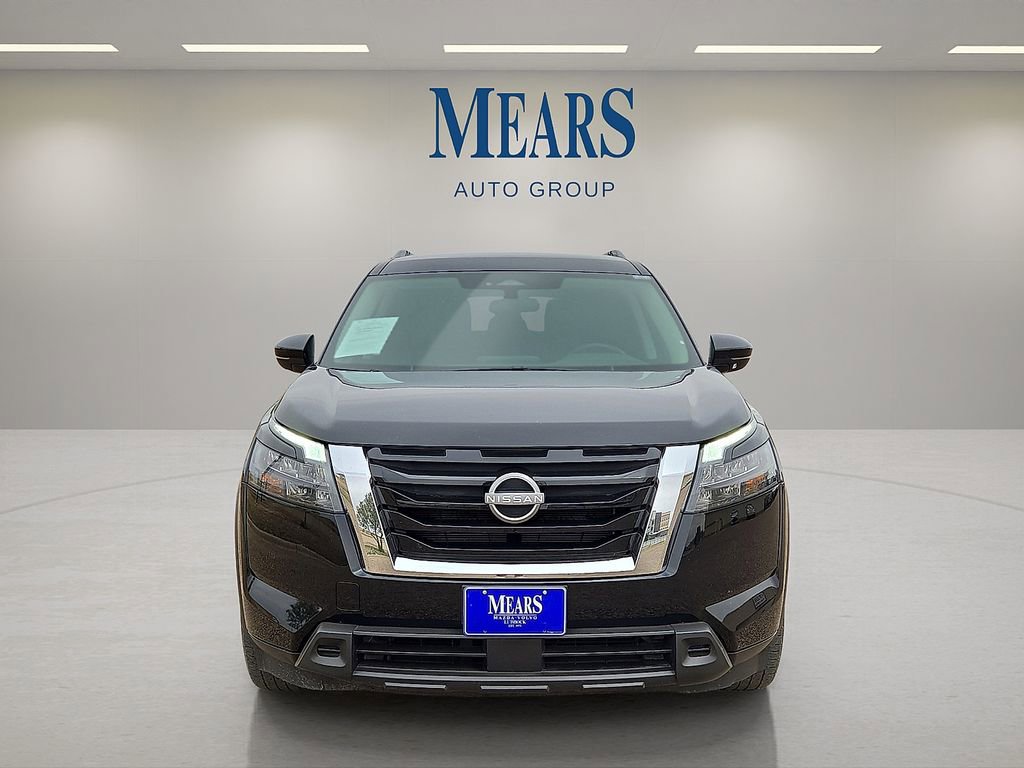 Used 2025 Nissan Pathfinder SV AWD/4WD image 8