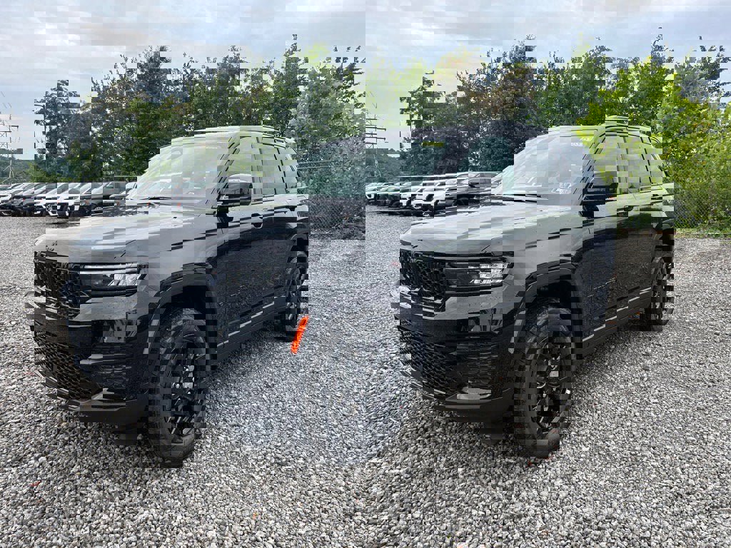 New 2025 Jeep Grand Cherokee Altitude