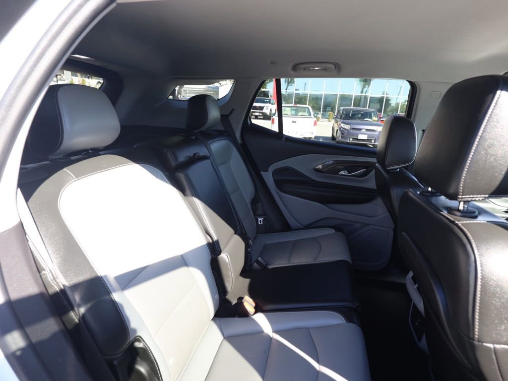 Used 2024 GMC Terrain SLT image 18