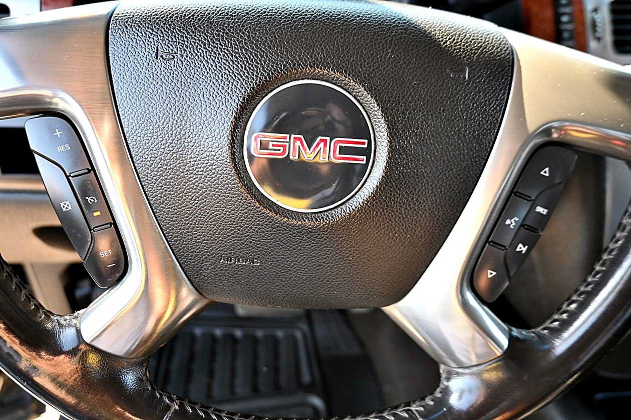 Used 2007 GMC Sierra 3500 SLT w/ Entertainment Package RWD image 33