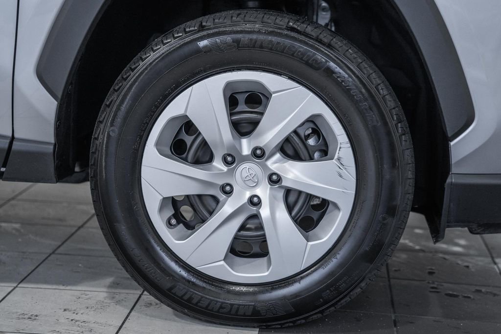 Used 2025 Toyota RAV4 LE image 14