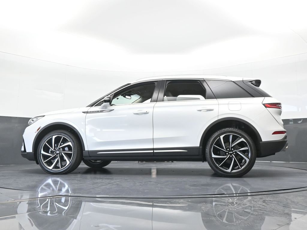 Used 2023 Lincoln Corsair Reserve AWD/4WD image 54