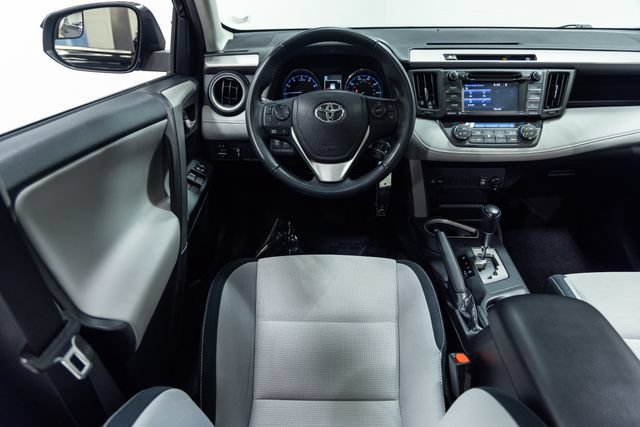 Used 2016 Toyota RAV4 XLE AWD/4WD image 3