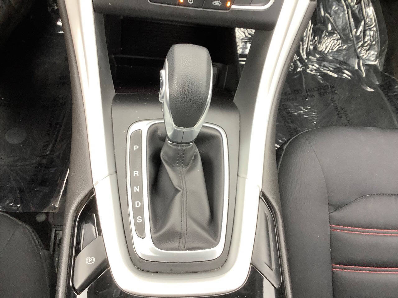 Used 2016 Ford Fusion SE FWD image 35