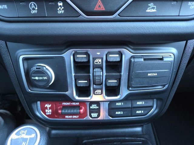 Used 2024 Jeep Wrangler Unlimited Rubicon w/ XTREMEE 35" Tire Package image 64