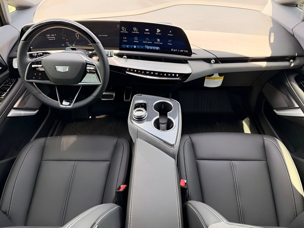 New 2026 Cadillac Optiq Luxury 1 w/ LPO, Floor Liner Package AWD/4WD image 18