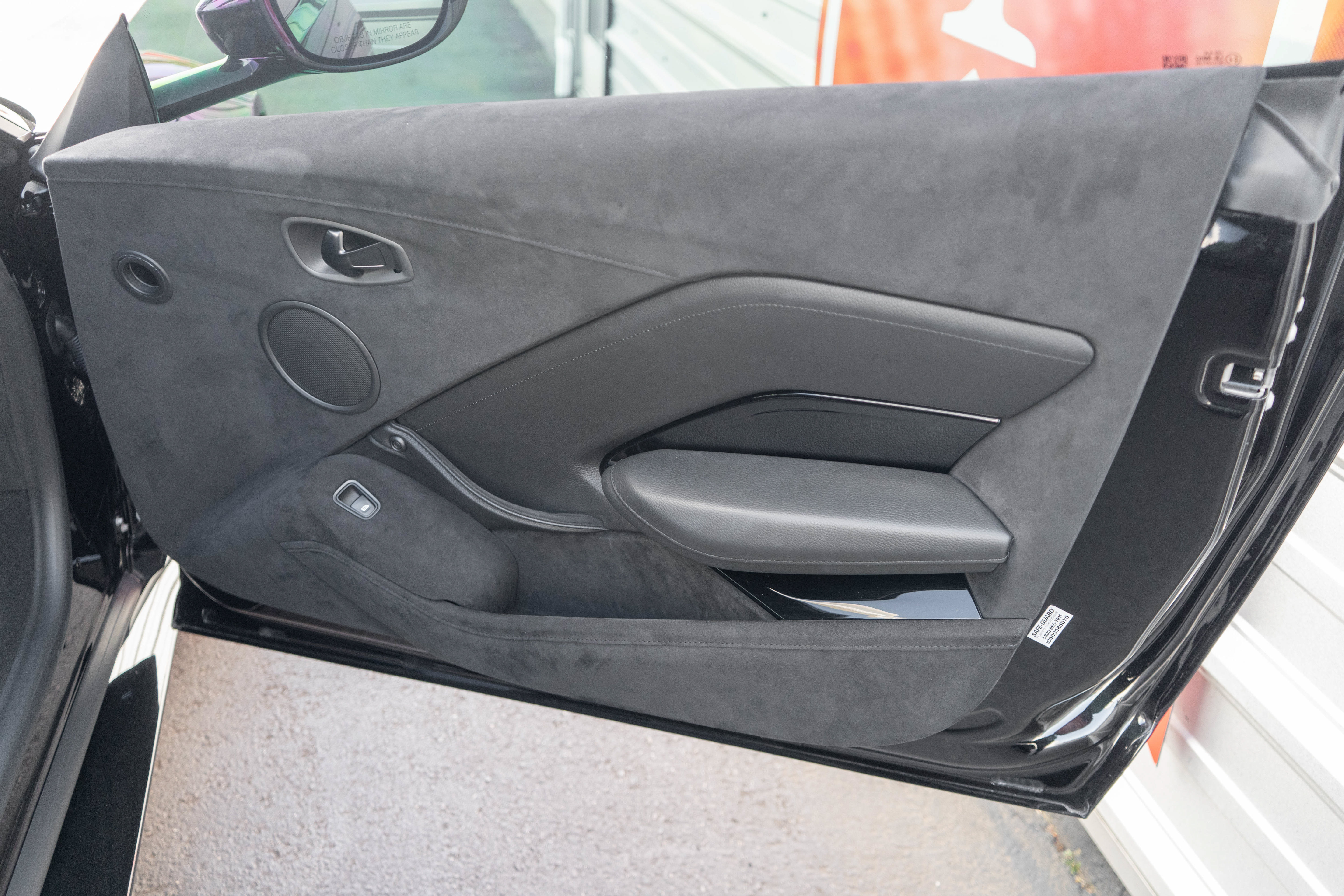 Used 2021 Aston Martin V8 Vantage Coupe RWD image 24