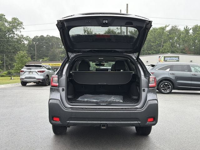 Certified 2025 Subaru Outback Onyx Edition AWD/4WD image 14
