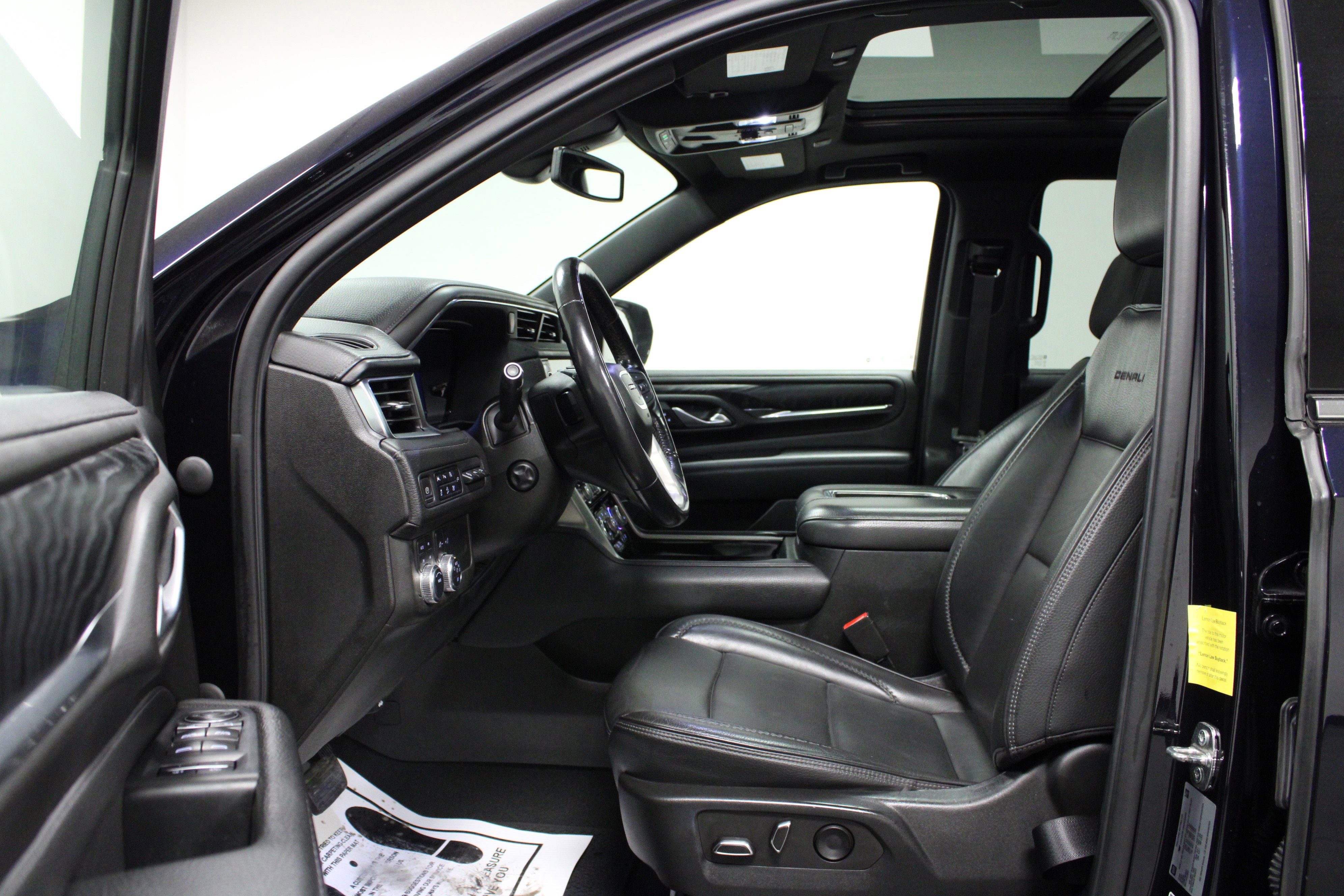 Used 2022 GMC Yukon Denali image 12