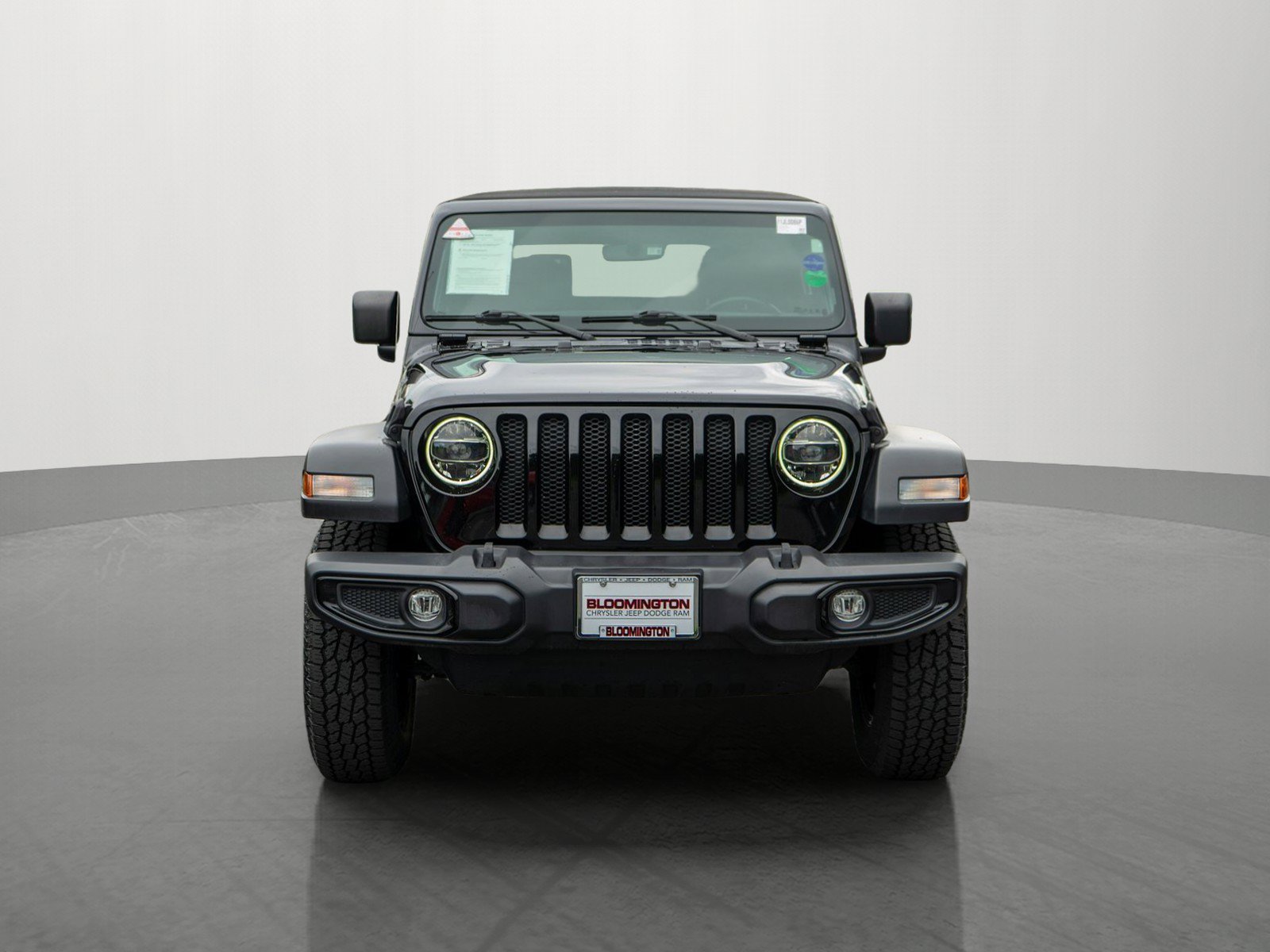 Used 2022 Jeep Wrangler Sport AWD/4WD image 2