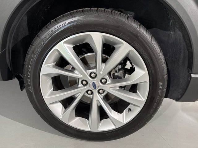 Used 2022 Ford Explorer Platinum w/ Equipment Group 601A image 17
