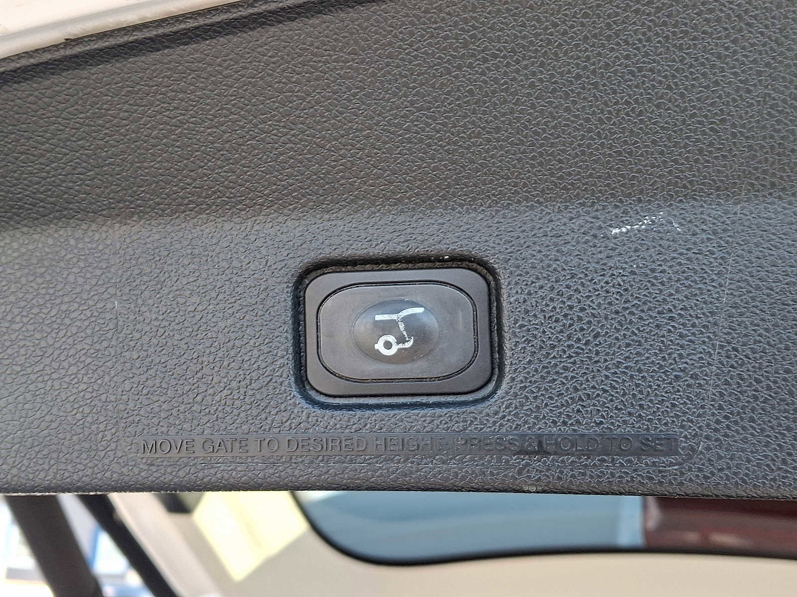 Certified 2018 Ford Explorer Platinum image 30