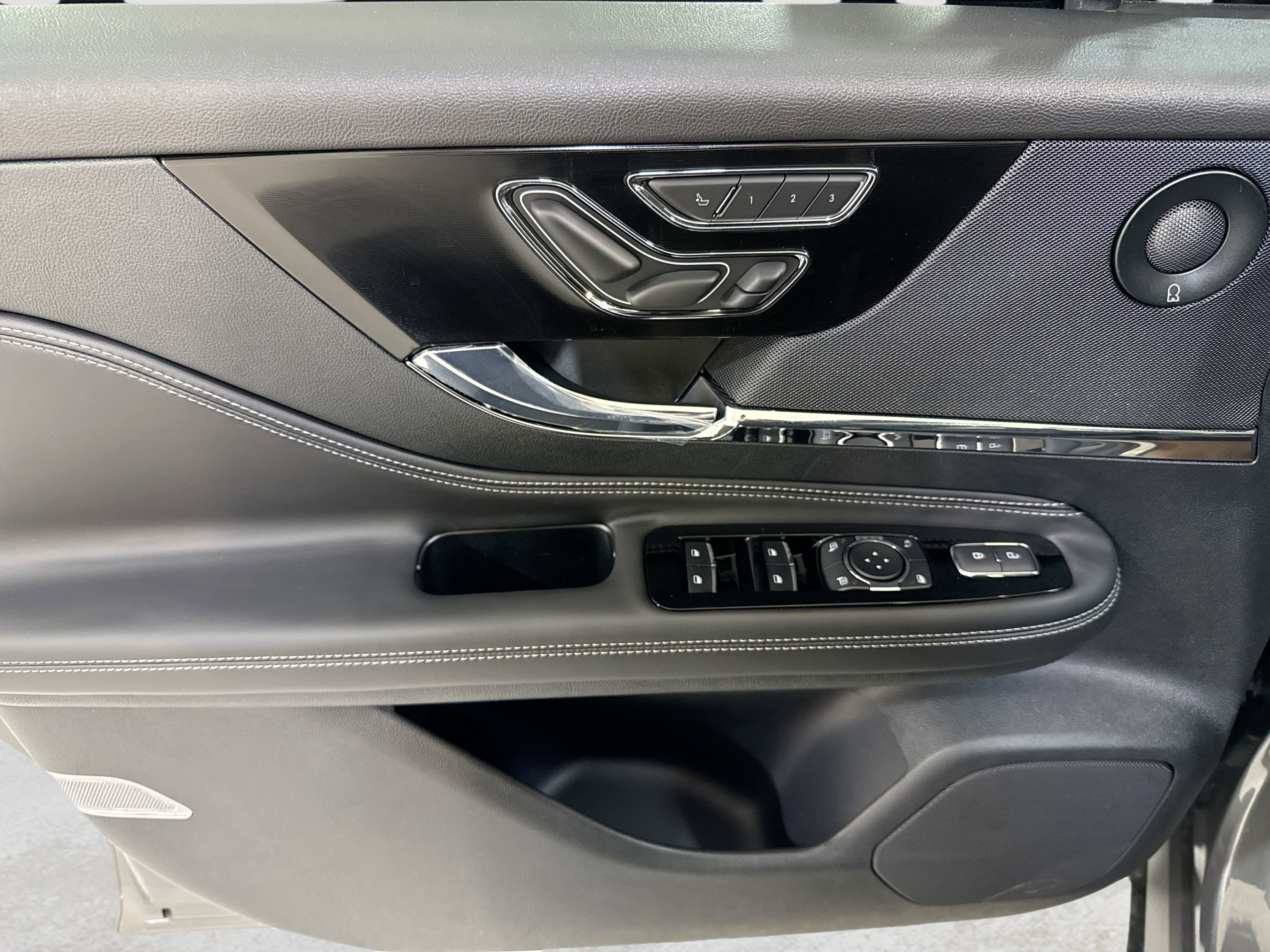 New 2026 Lincoln Corsair Reserve AWD/4WD image 12