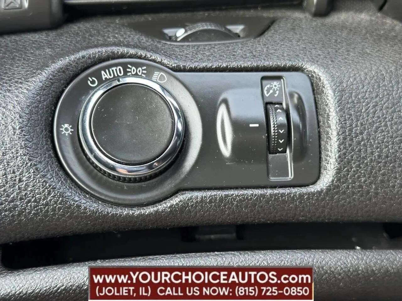 Used 2016 Chevrolet Malibu LT w/ Power Convenience Package image 10