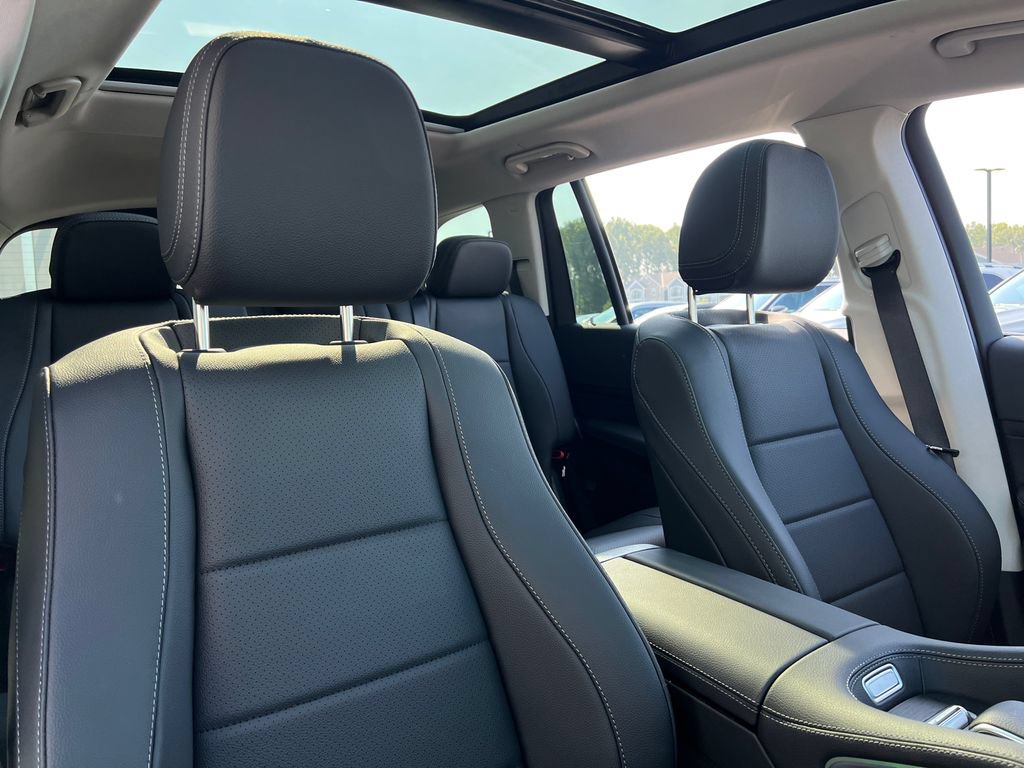 New 2026 Mercedes-Benz GLS 450 4MATIC image 29