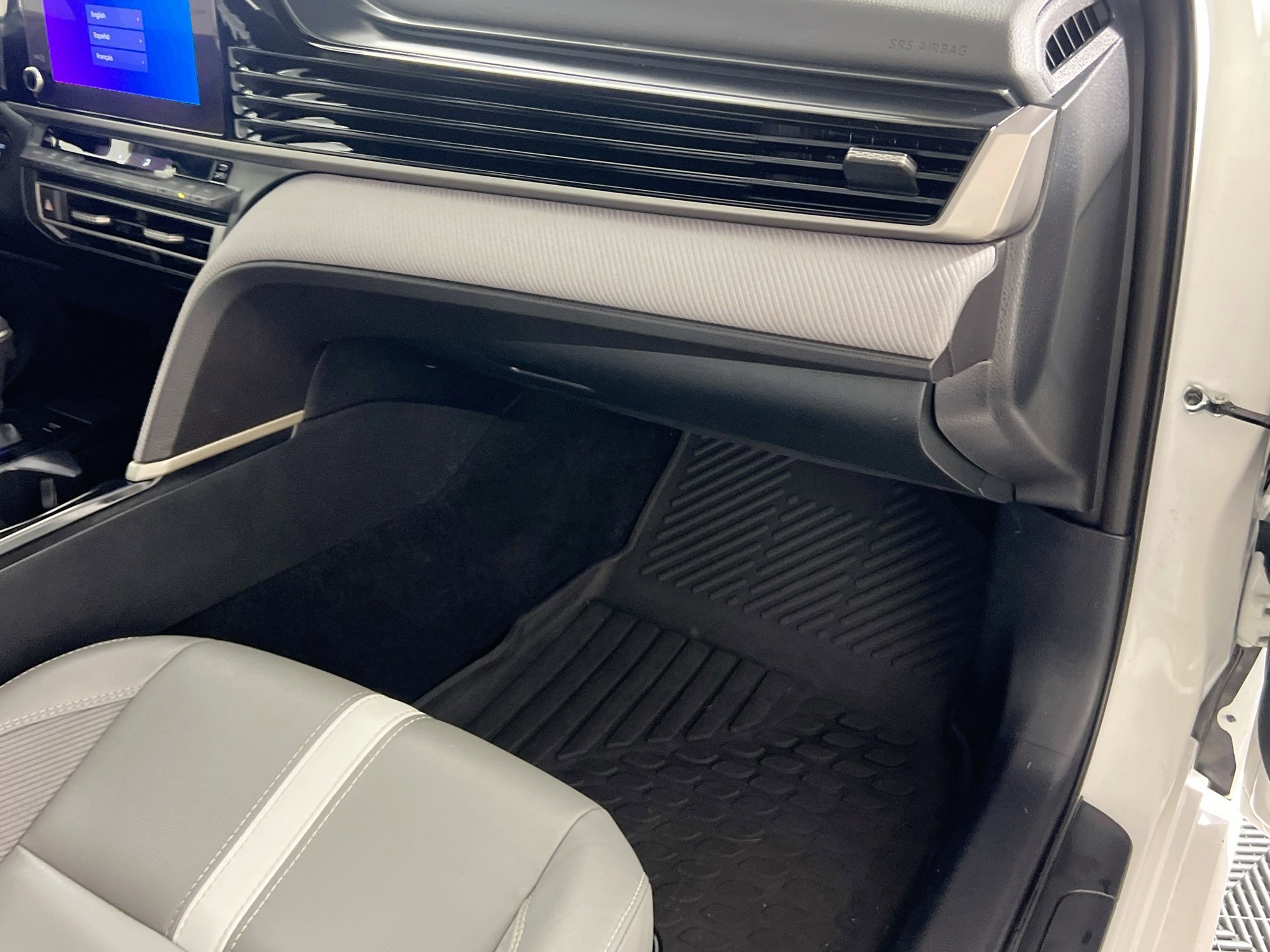 Used 2025 Toyota Camry SE image 35