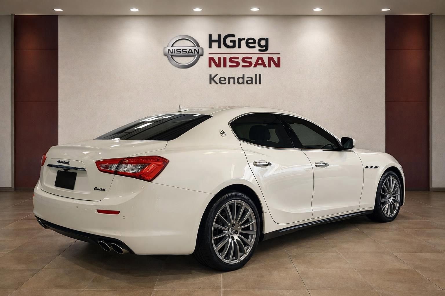 Used 2018 Maserati Ghibli RWD image 4