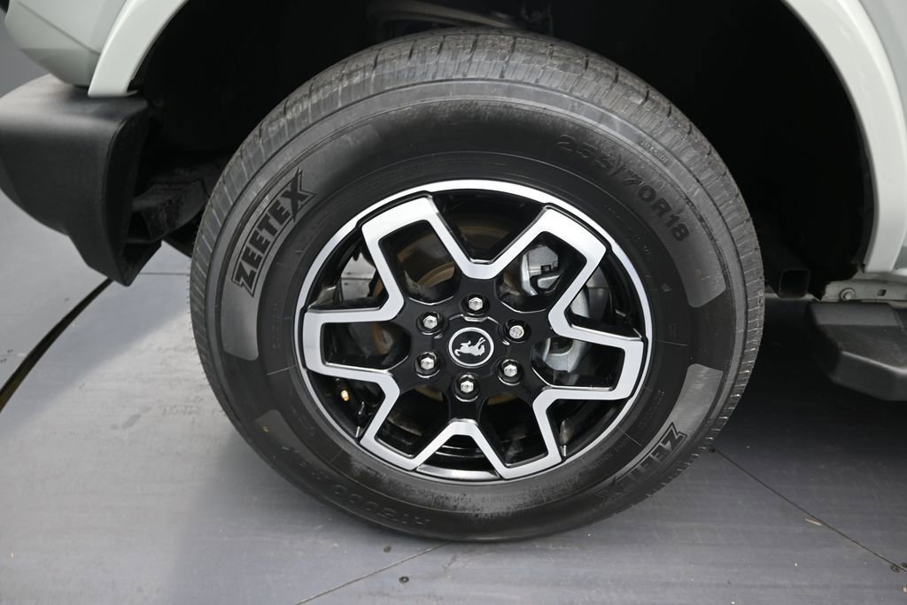 Used 2022 Ford Bronco Outer Banks AWD/4WD image 9