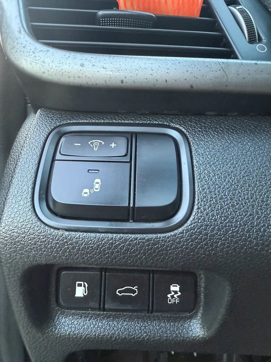 Used 2018 Kia Optima LX image 18