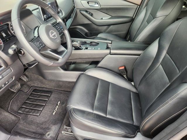 Used 2023 Nissan Rogue SL image 4