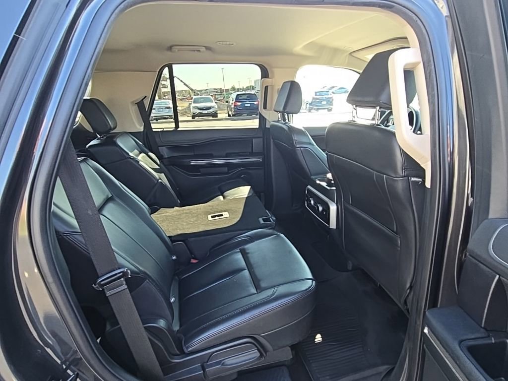 Used 2022 Ford Expedition XLT image 31