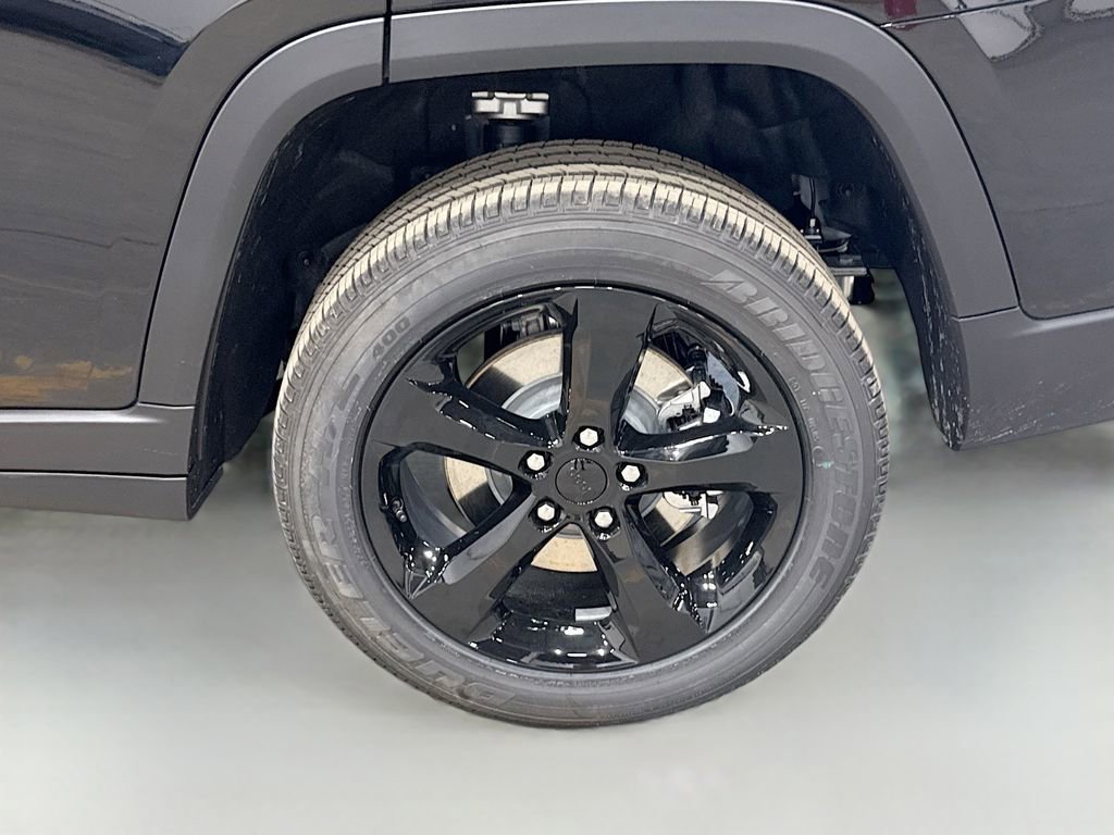 New 2025 Jeep Grand Cherokee L Altitude image 48