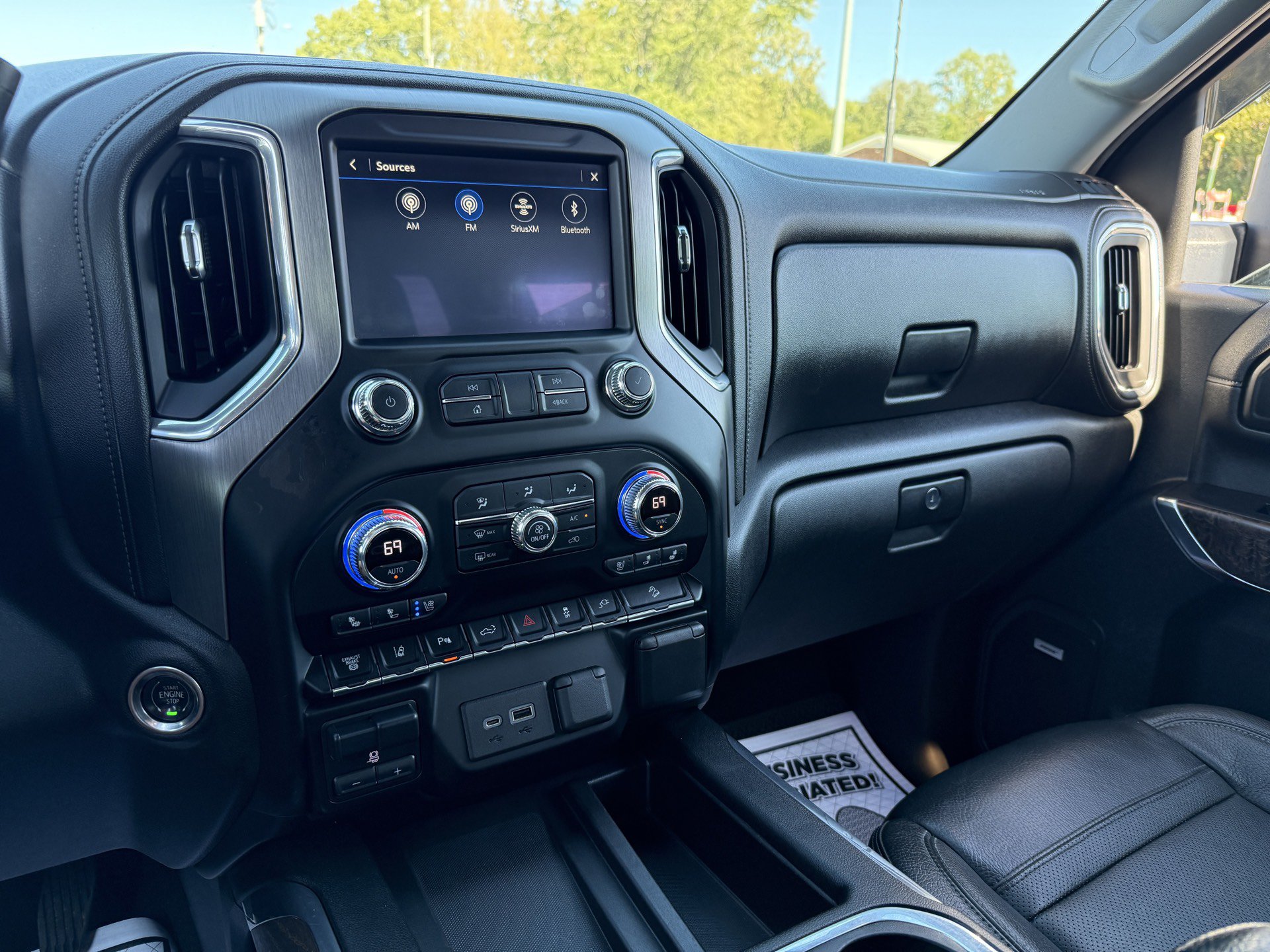 Used 2021 GMC Sierra 3500 Denali w/ Technology Package AWD/4WD image 12