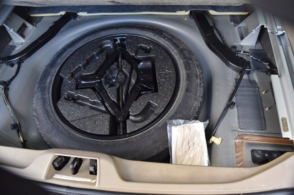 Used 2011 Volvo XC70 3.2 w/ Premium Pkg image 77