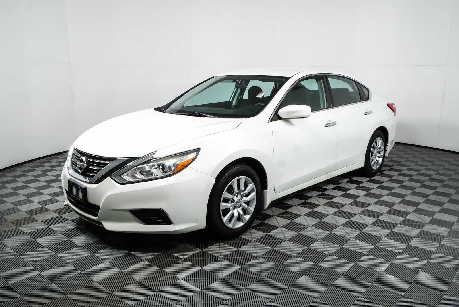 Used 2017 Nissan Altima 2.5 S w/ Power Driver Seat Package FWD image 22