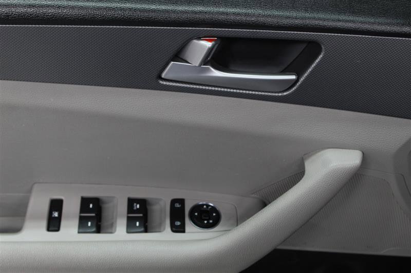 Used 2016 Hyundai Sonata SE image 16