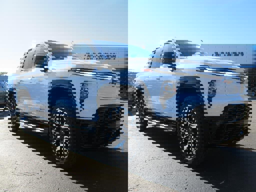 New 2025 Chevrolet Silverado EV RST image 3