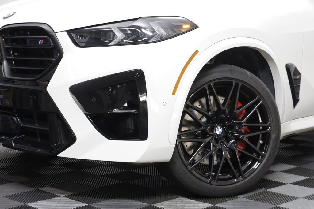 Used 2024 BMW X5 M Competition w/ Executive Package image 3