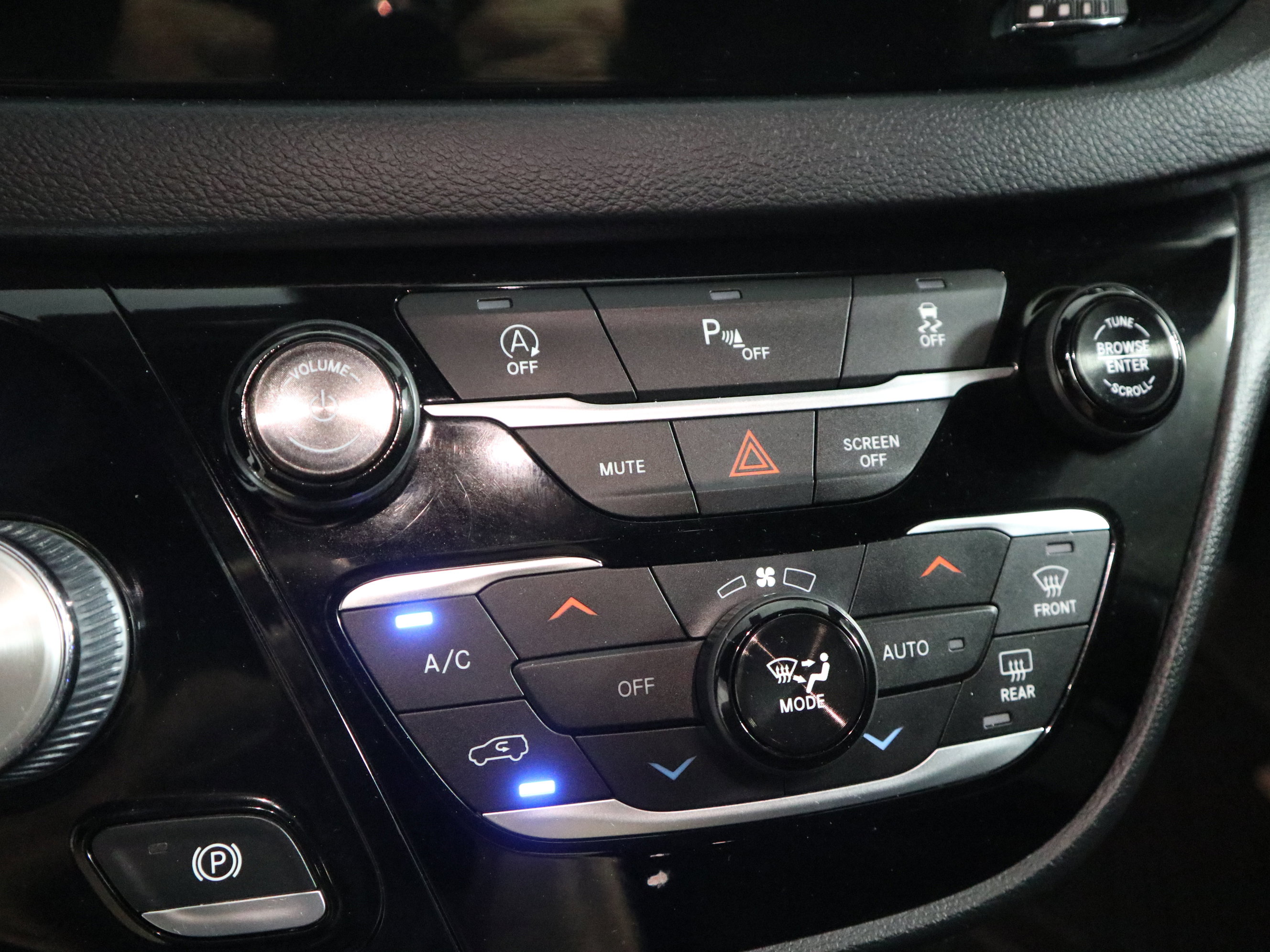 Used 2020 Chrysler Pacifica Touring w/ S Appearance Package image 31