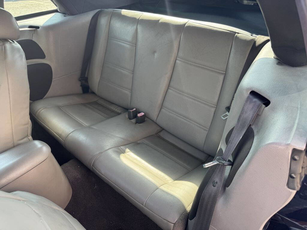 Used 2001 Ford Mustang Convertible image 5