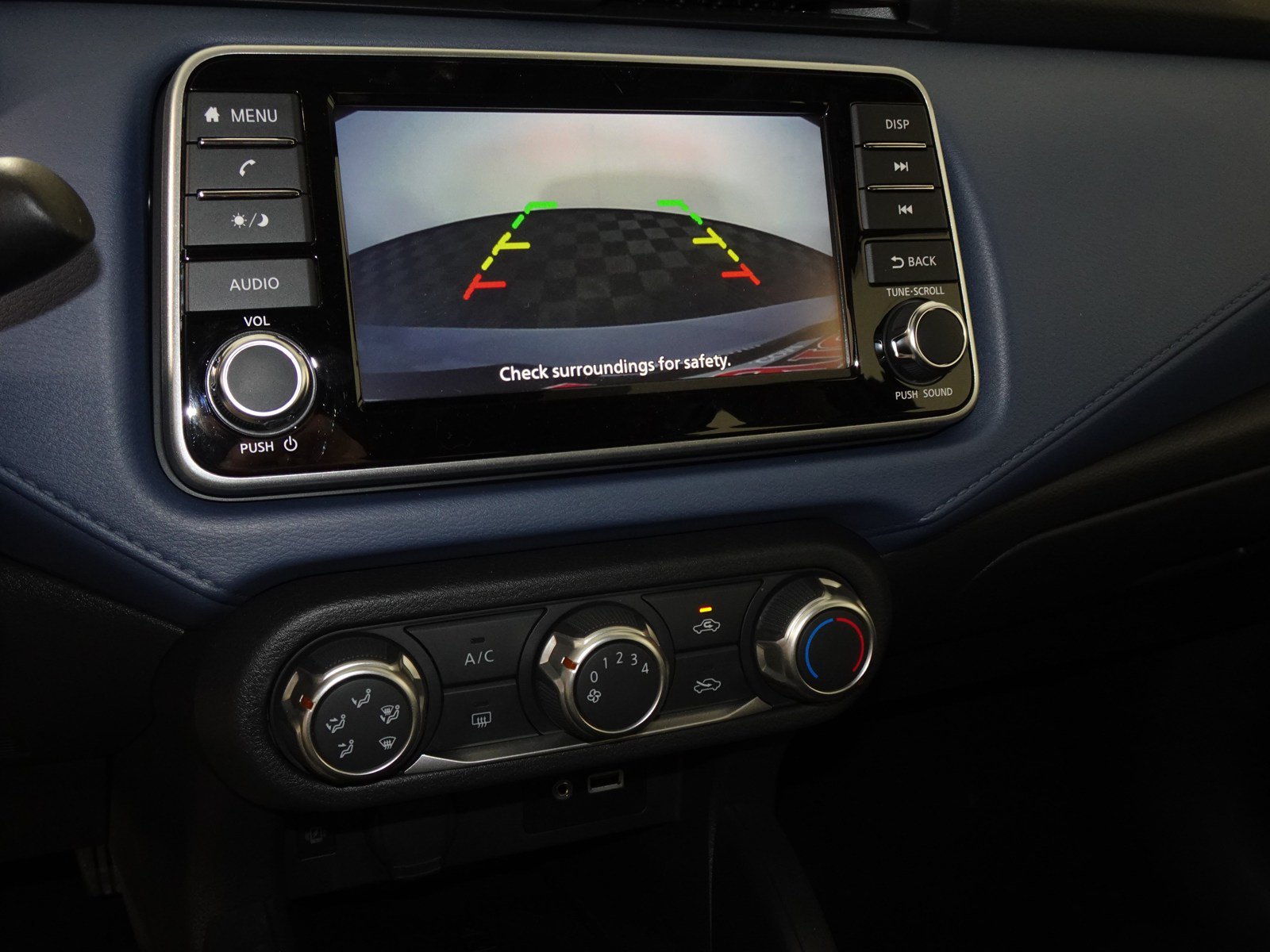 New 2025 Nissan Versa SV w/ Trunk Package FWD image 24